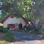 Mit Weinkeller - Nadas Pince Villa Szolosgyorok