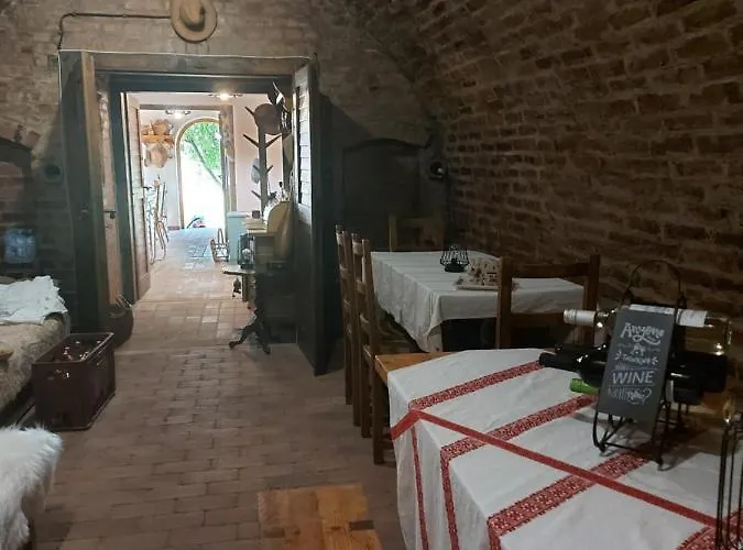 Mit Weinkeller - Nadas Pince