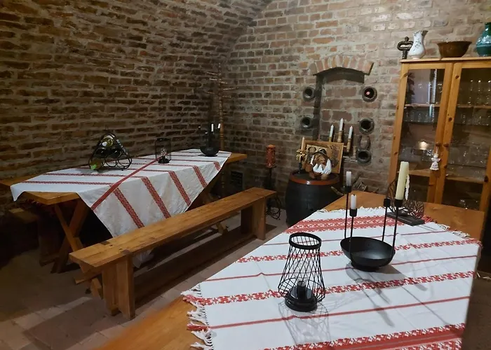 Mit Weinkeller - Nadas Pince * Szolosgyorok