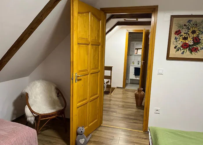 Mit Weinkeller - Nadas Pince Szolosgyorok