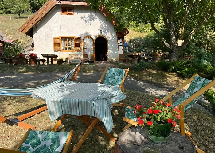 Villa Mit Weinkeller - Nadas Pince *